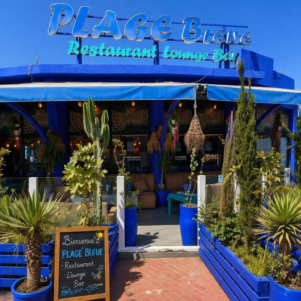 Plage Bleue restaurant lounge bar face à la mer à Agadir